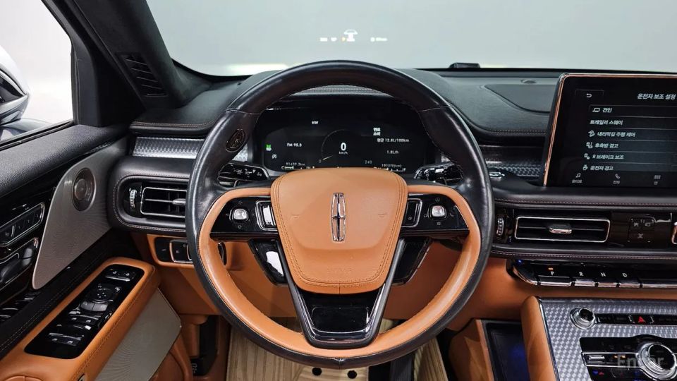 Lincoln Aviator