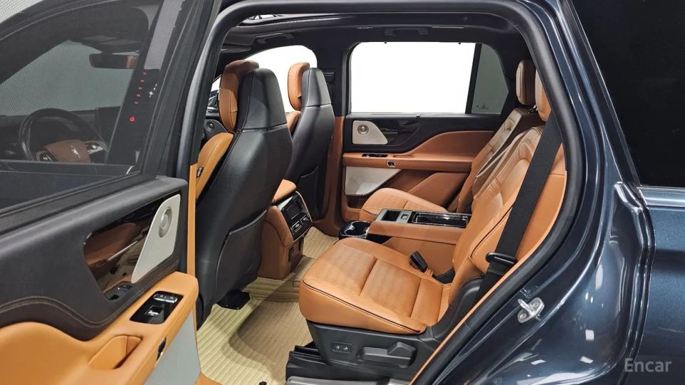 Lincoln Aviator