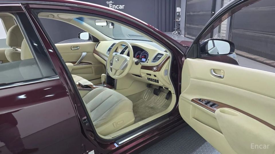 Nissan teana