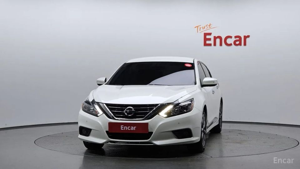 Nissan altima