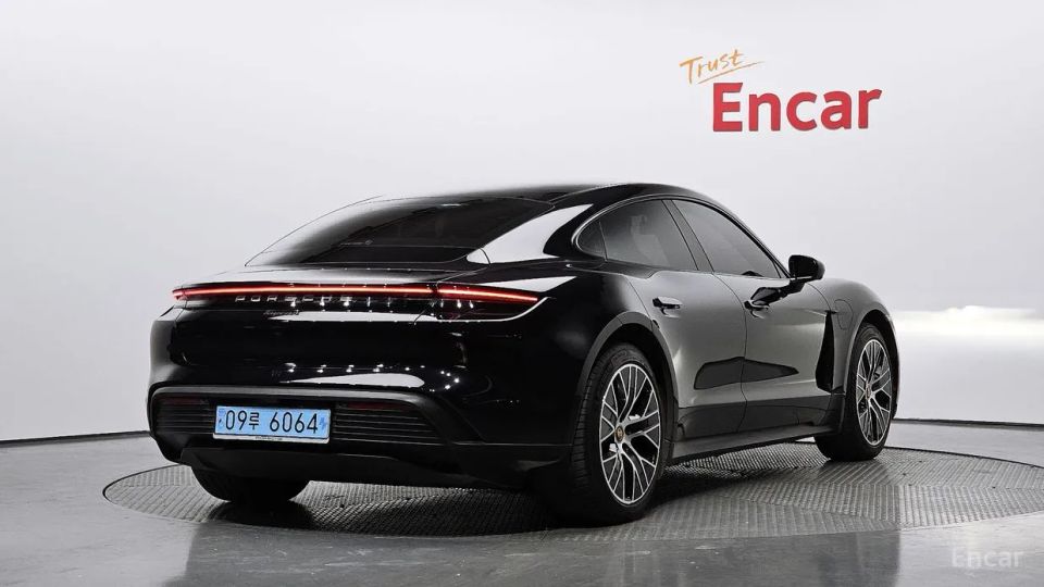 Porsche Taycan