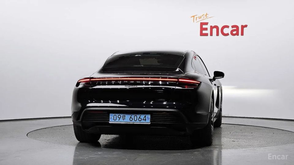 Porsche Taycan