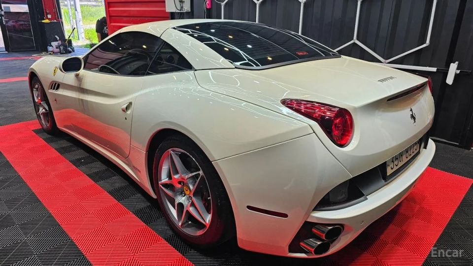 Ferrari California