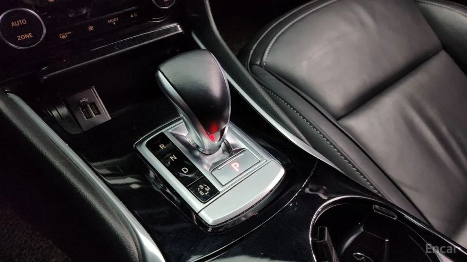 Infiniti QX30