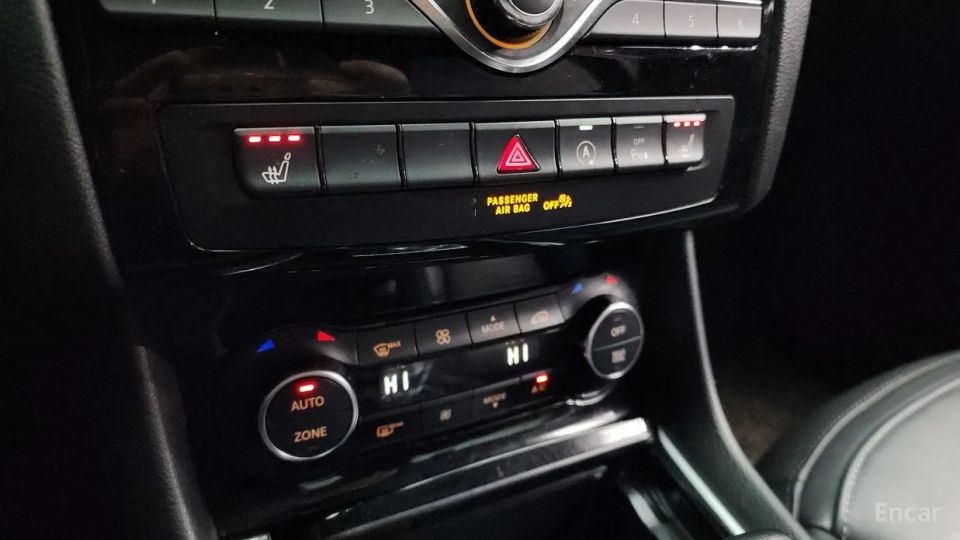 Infiniti QX30
