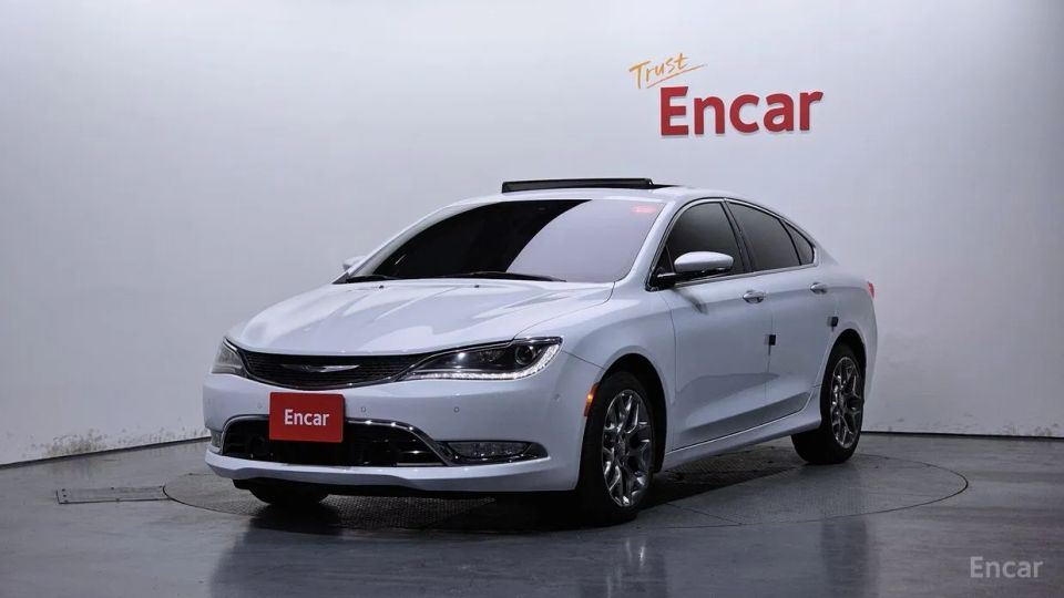 Chrysler 200