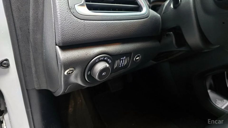 Chrysler 200