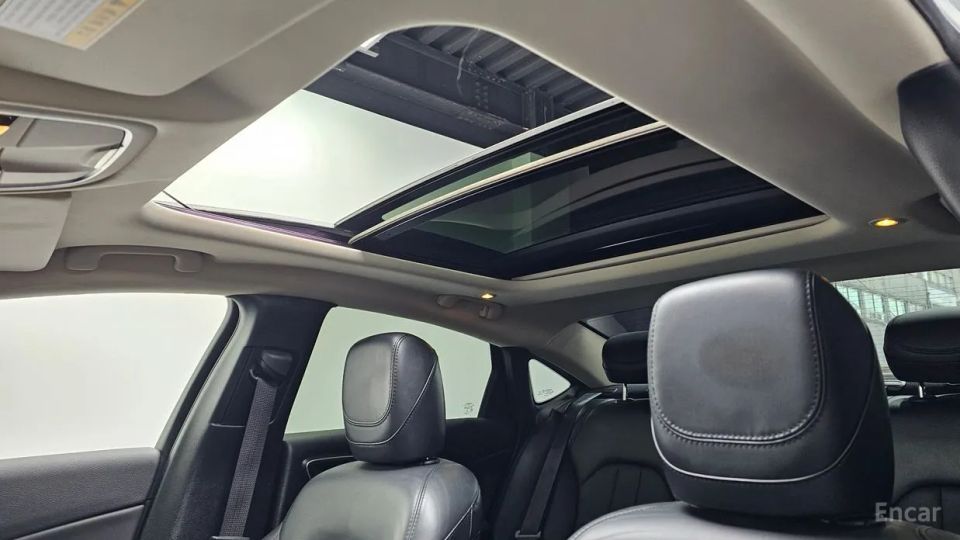 Chrysler 200