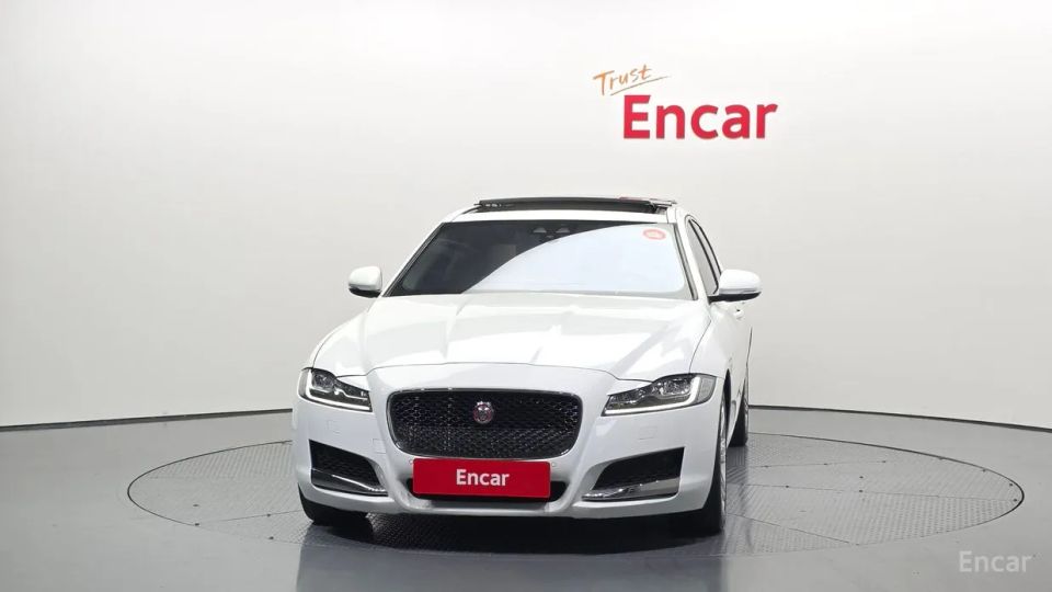 Jaguar xf