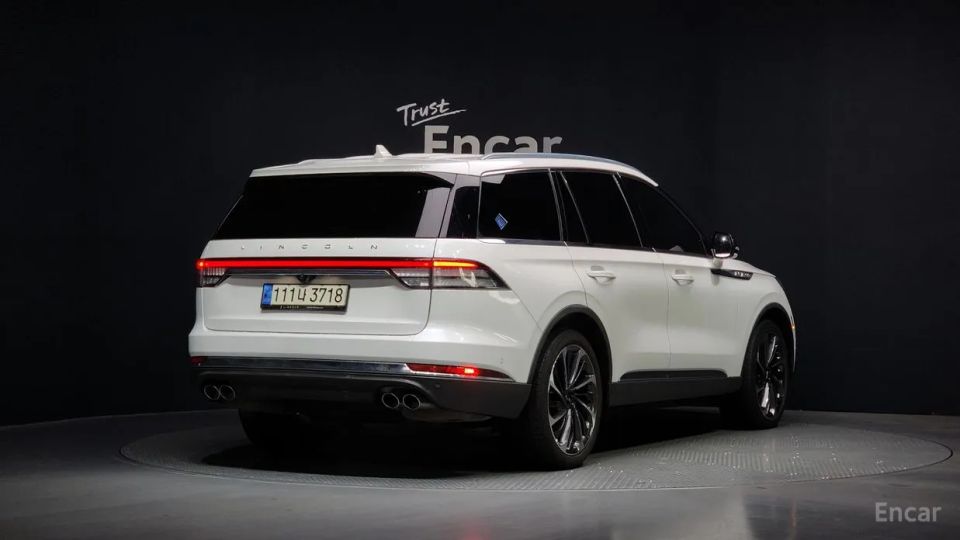 Lincoln Aviator