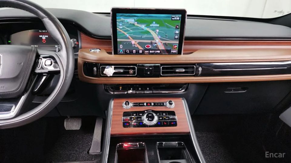 Lincoln Aviator