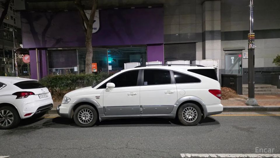 KG_Mobility_Ssangyong Rodius