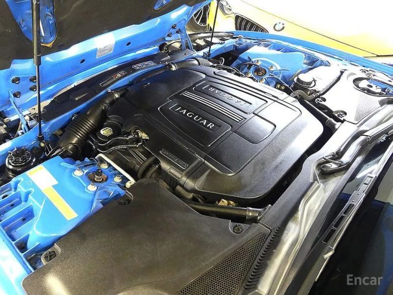 Jaguar XKR