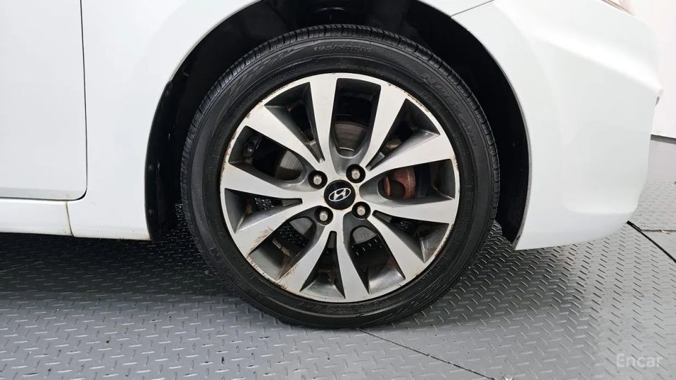 Hyundai Accent