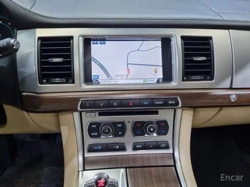 Jaguar xf