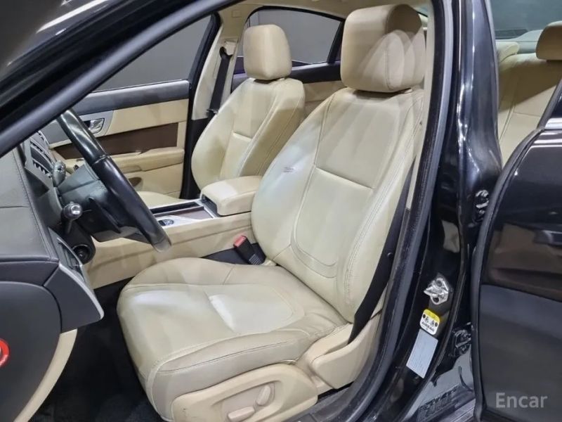 Jaguar xf