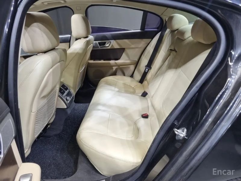 Jaguar xf