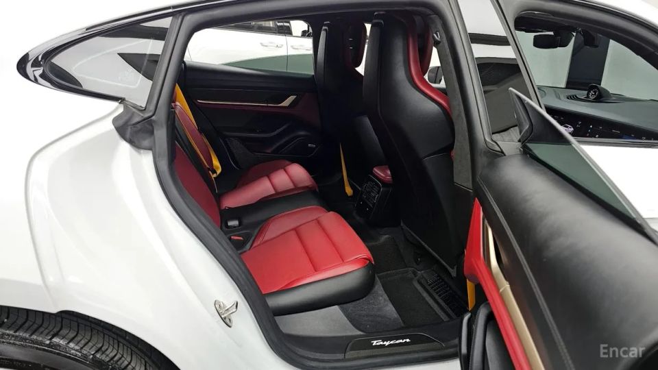 Porsche Taycan