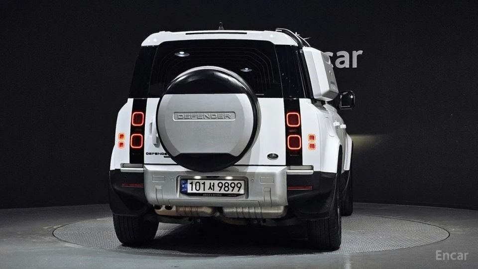 Land Rover Defender