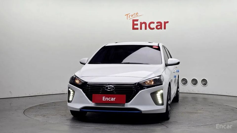 Hyundai Ioniq
