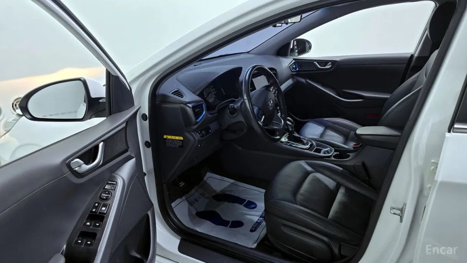 Hyundai Ioniq