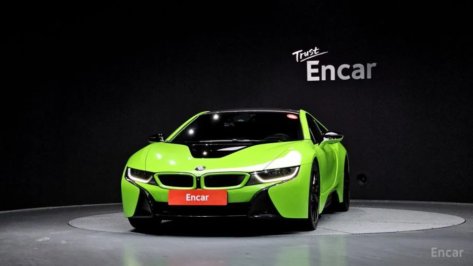 BMW I8