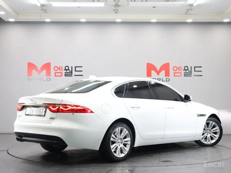 Jaguar xf