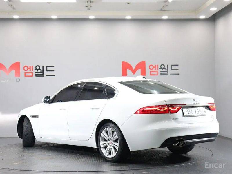Jaguar xf