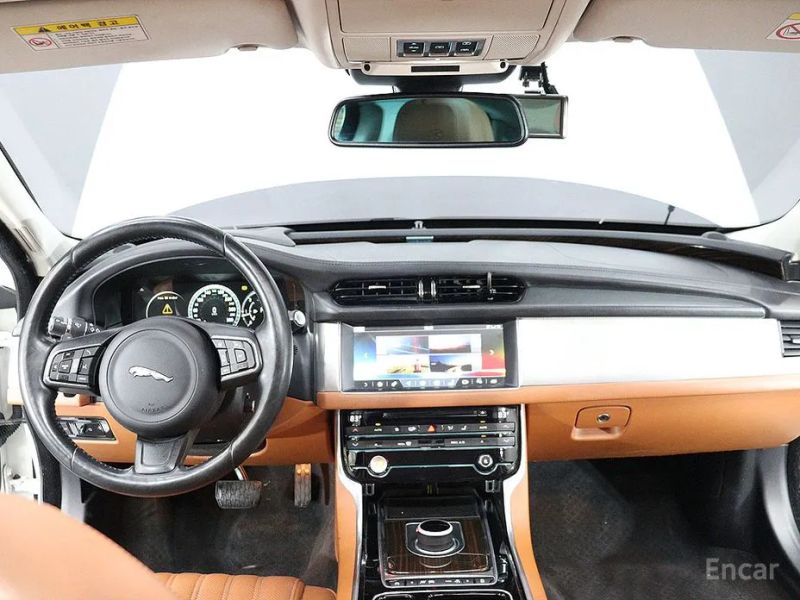 Jaguar xf