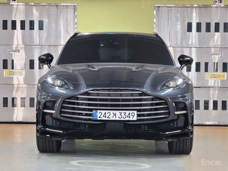 Astonmartin DBX