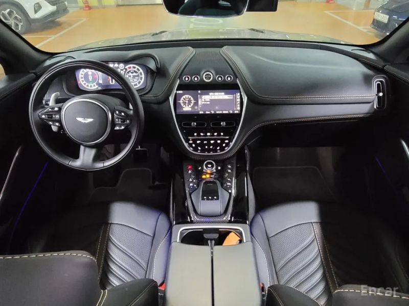 Astonmartin DBX