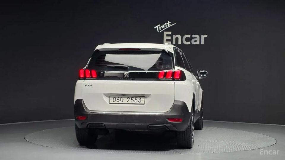 Peugeot 5008