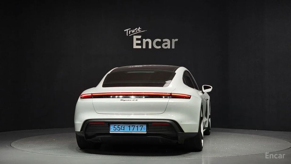 Porsche Taycan