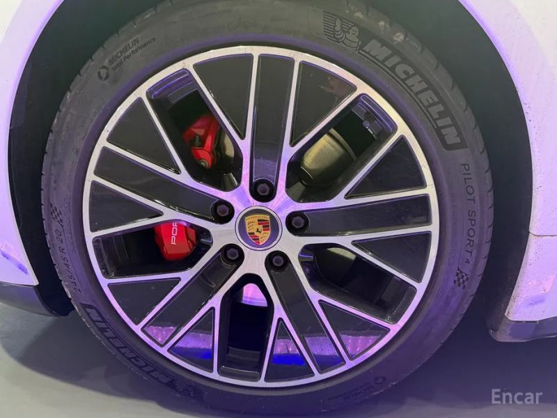 Porsche Taycan