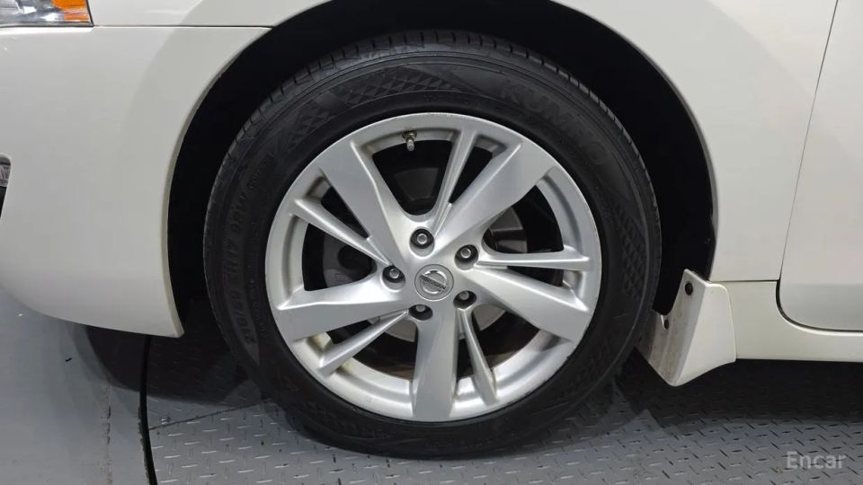 Nissan altima