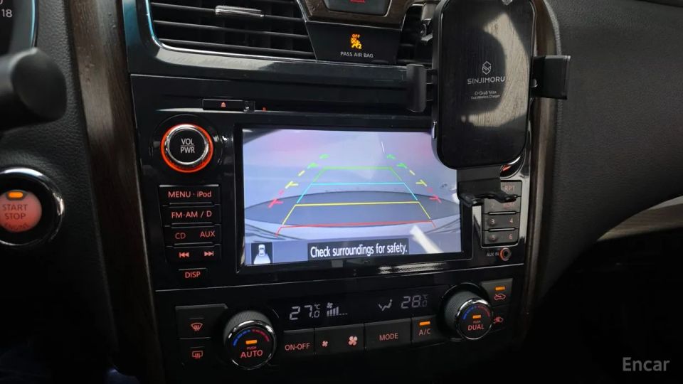 Nissan altima