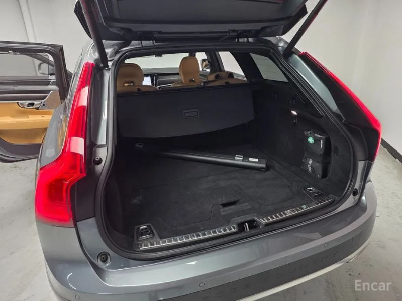 Volvo V90
