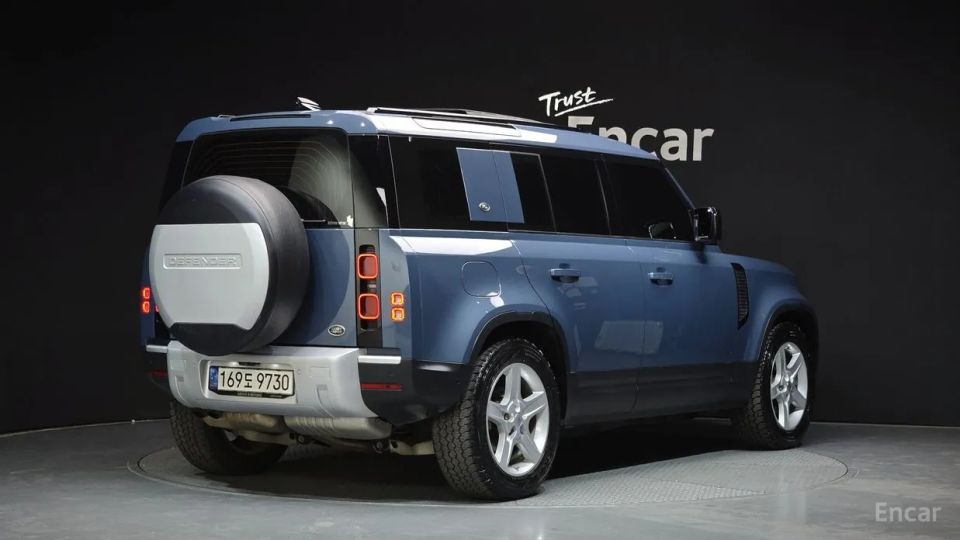 Land Rover Defender