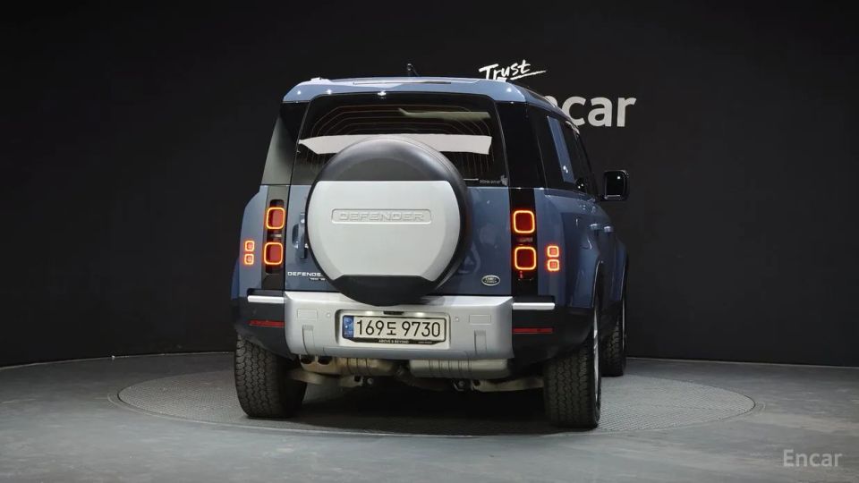 Land Rover Defender
