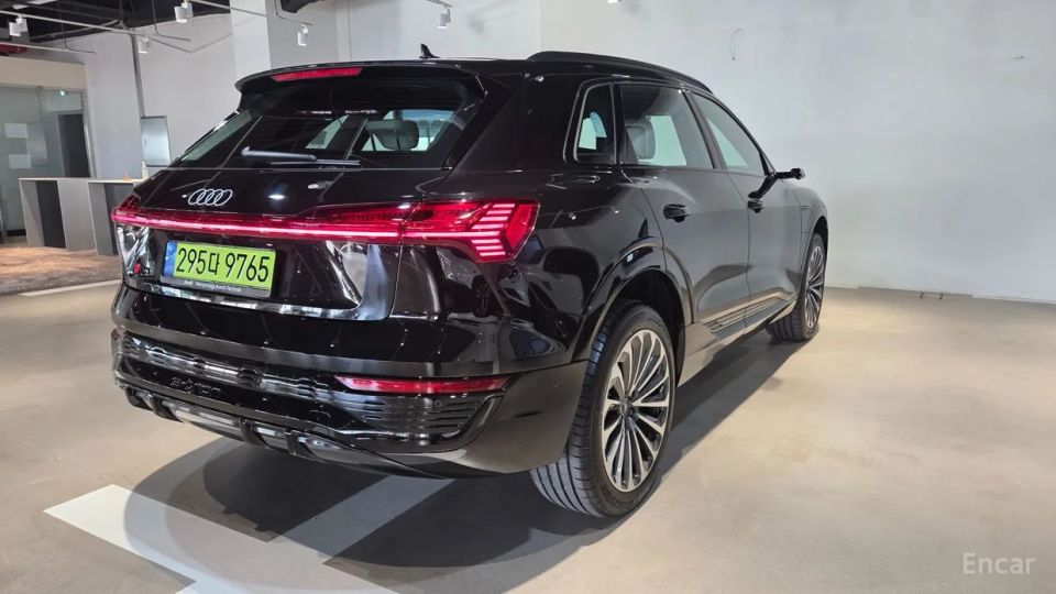 Audi Q8 e-tron