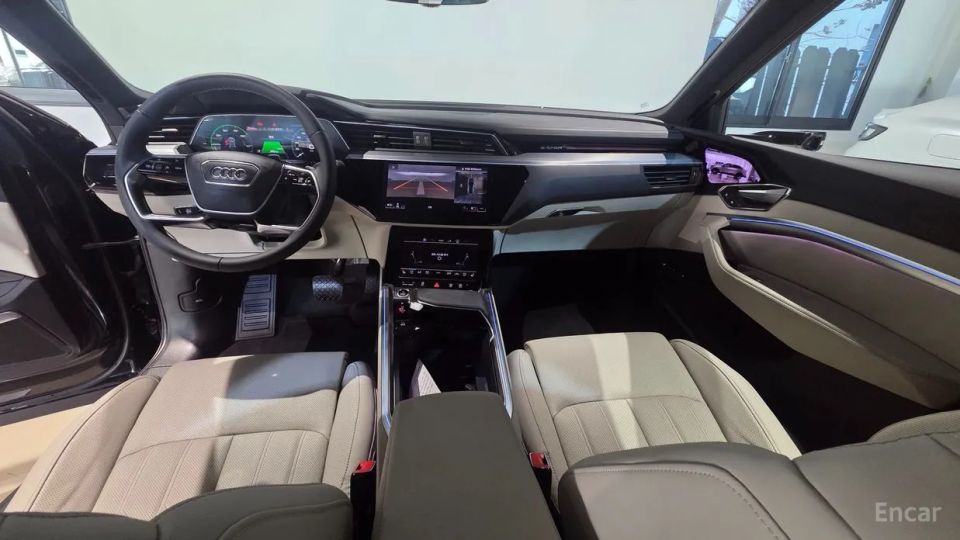Audi Q8 e-tron