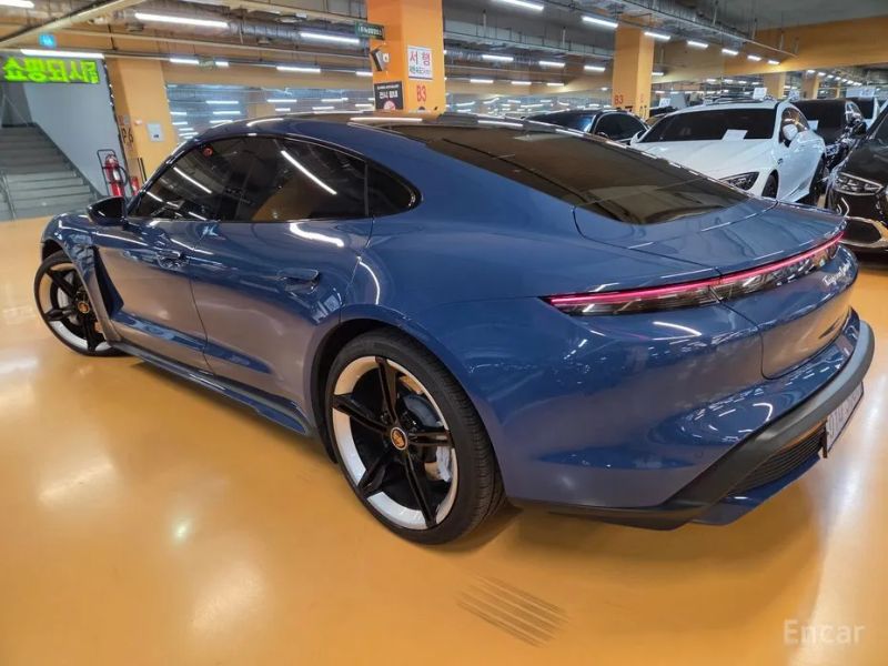 Porsche Taycan