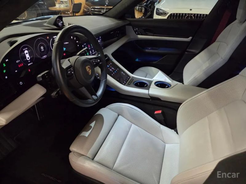 Porsche Taycan