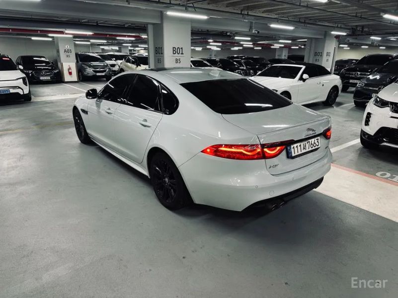 Jaguar xf