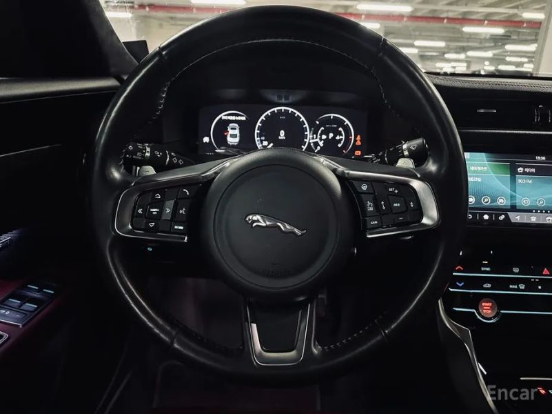 Jaguar xf