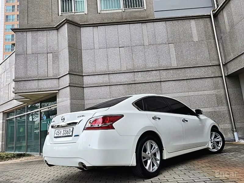 Nissan altima