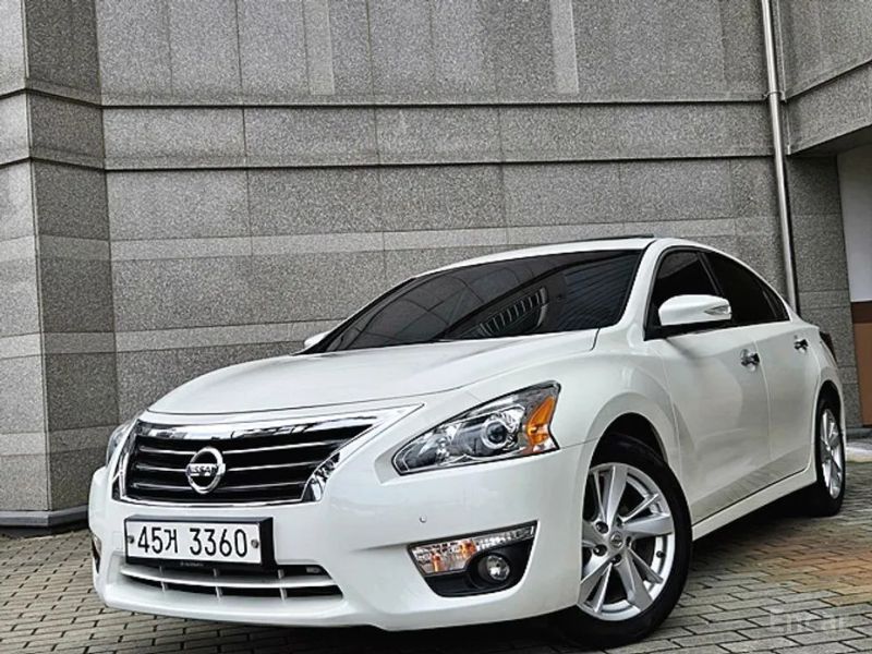 Nissan altima