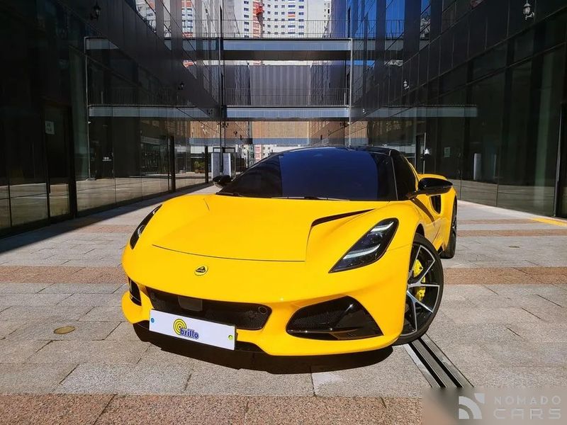 Lotus Emira