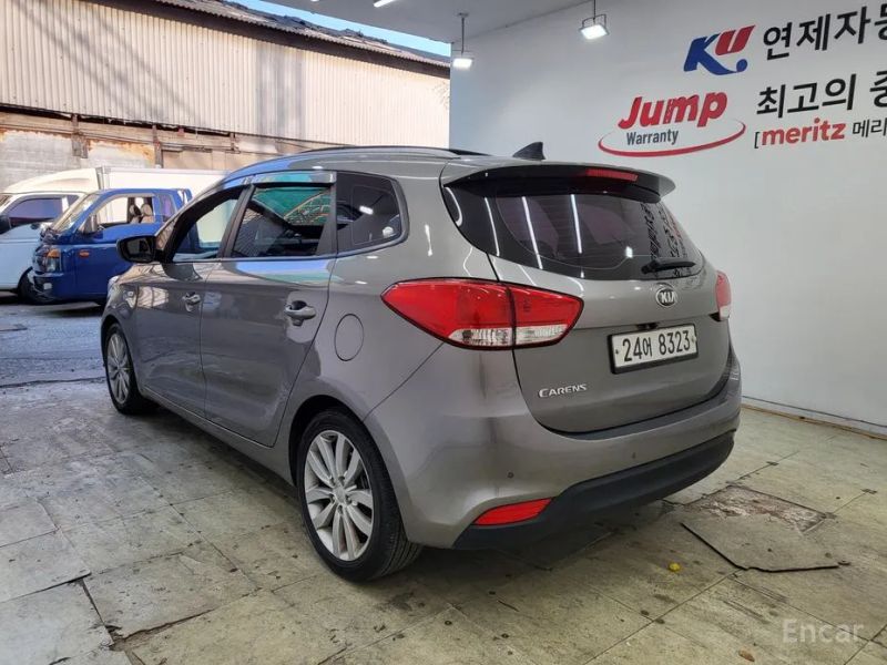 Kia Carens