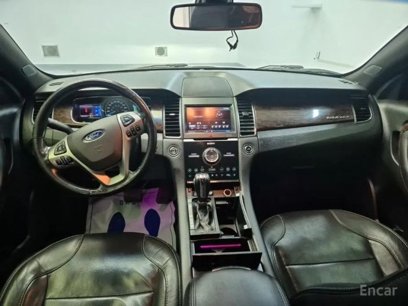 Ford Taurus